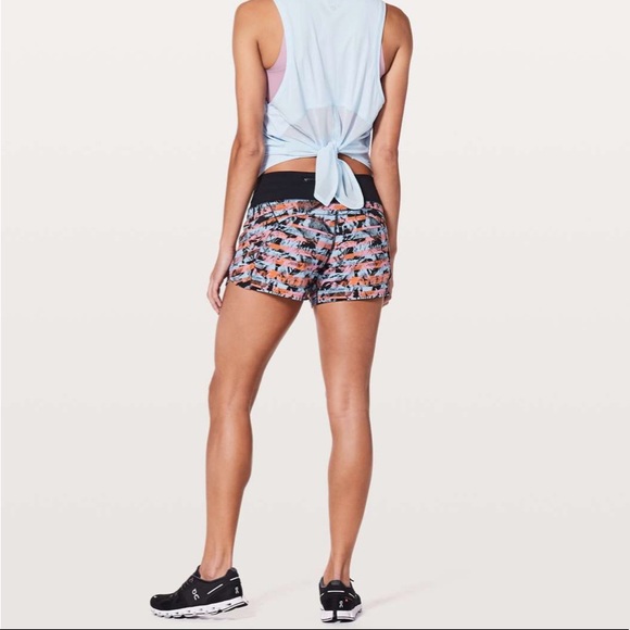 Lululemon Run Times Short II 4", size 2 - Picture 5 of 10